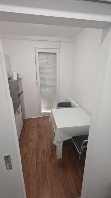 Dugoročni najam stanova: 2 sobe — 8