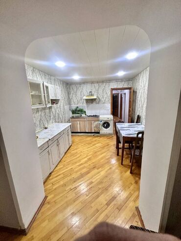 Uzunmüddətli kirayə mənzillər: Həzi aslanov metrosunun yanında,9 mərtəbənin,8-ci mərtəbəsində,2 — 11