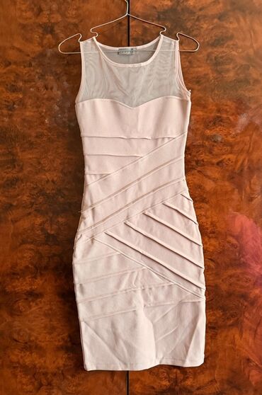 Ziyafət donları: Bu geyim qadınlar üçün nəzərdə tutulmuş müxtəlif üslublu iki paltardan -da lalafo.az — 8 Ziyafət donları: Bu geyim qadınlar üçün nəzərdə tutulmuş müxtəlif üslublu iki paltardan — 8