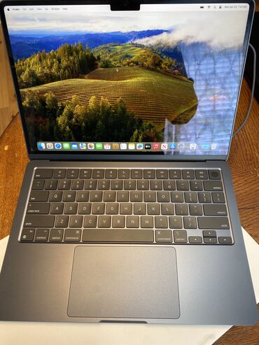 ноутбук macbook: Ультрабук, Apple, 8 ГБ ОЗУ, Apple M3, 13.5 ", Б/у, Для работы, учебы, память SSD