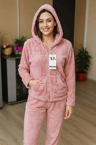 north face komplet: Tedy kompleti(m/l xl/xxl)Premekani i pretopli Boje:plava, puder — 3