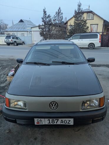 Volkswagen: Volkswagen Passat: 1990 г., 1.8 л, Механика, Бензин, Универсал