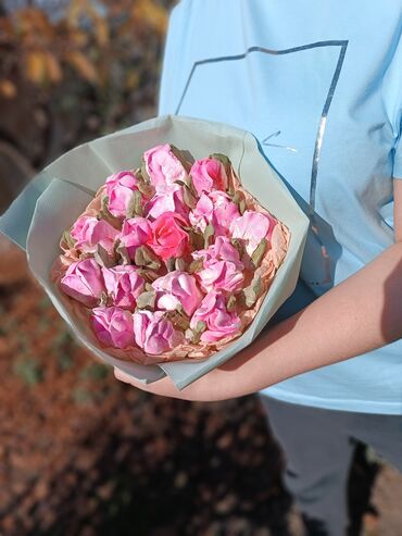 ручная изделия из бисера: Букет тюльпанов из зефира 700 сом Букет тюльпанов из зефира 1200 сом