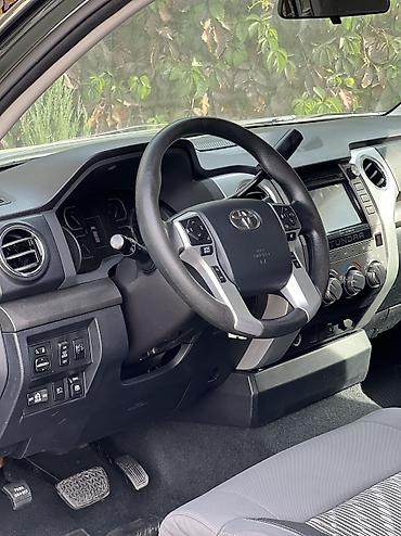 Toyota: Toyota Тундра: 2018 г., 5.7 л, Автомат, Бензин, Пикап — 7