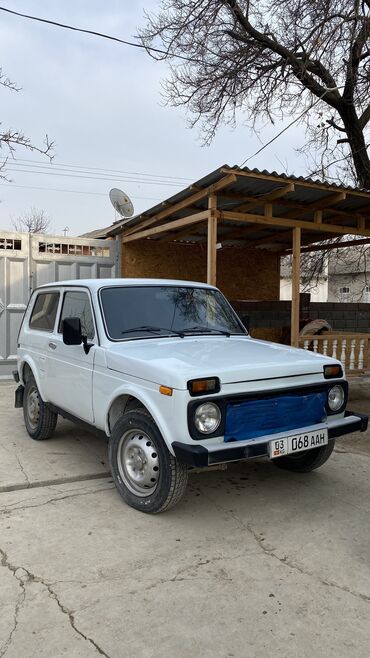 ВАЗ (ЛАДА): ВАЗ (ЛАДА) 4x4 Нива: 2005 г., 1.7 л, Механика, Бензин