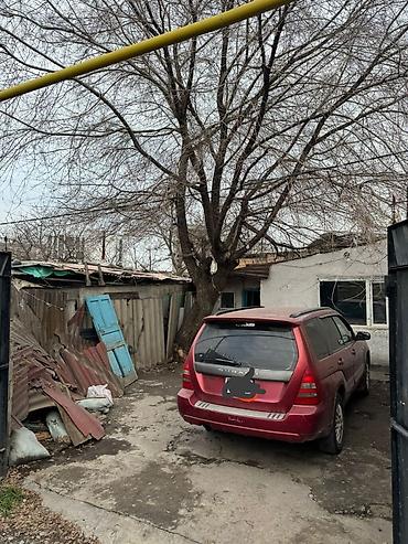 Продажа времянок: Срочно продаётся пристроенная времянка в центре города, район — 3