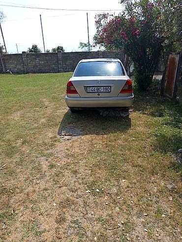bentley arnage 6.8 twin turbo: Mercedes-Benz C 180: 1.8 l | 1994 il Sedan — 4