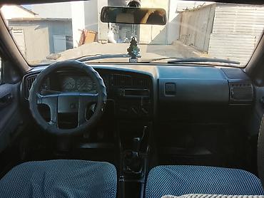 Продажа авто: Volkswagen Passat: 1992 г., 1.8 л, Механика, Бензин, Универсал — 6