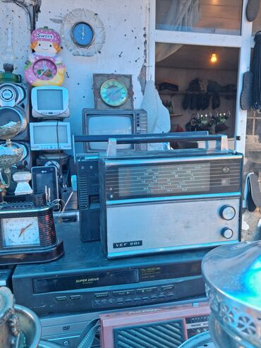 Digər texniki əl alətləri: Qarışıq köhnə əşyalar və alətlər dəsti Məhsulun tərkibi (şəkillərdə — 11