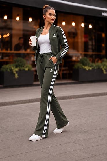 kupacu: Adidas ženska trenerka široke zvonaste nogavice NOVO Novo Mokra likra — 1
