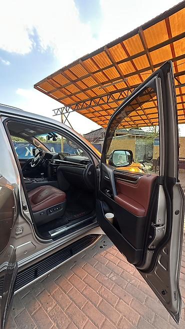 ткани на авто: Lexus LX: 2016 г., 4.5 л, Автомат, Дизель, Внедорожник — 9