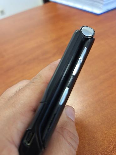 odun matoru: Motorola Moto Z3, rəng - Qara, Düyməli — 2