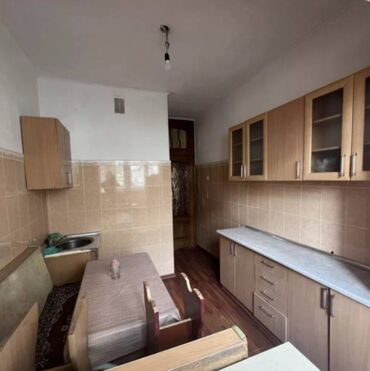 Продажа квартир: 3 комнаты, 64 м², 106 серия, 4 этаж, Косметический ремонт