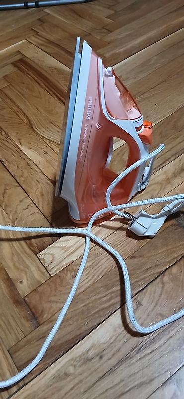 Pegle za veš: Na jednoj od slika je napisano da je pegla prokapala, kad se sipa — 4