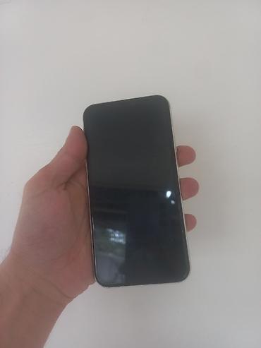 blackbird et ceken: IPhone 11, Ağ, Face ID — 1