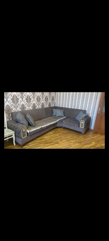 Mücrülər: Nigar💚 Kunc divan satlır 350 manEn 85 2/2.80 yaxşı vəzyətdə qiymət