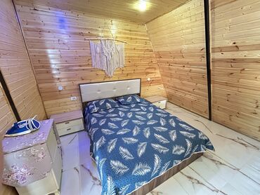 Günlük kirayə evlər: 160 kv. m, 3 otaqlı, Kanalizasiya, Kombi, Qaz — 3