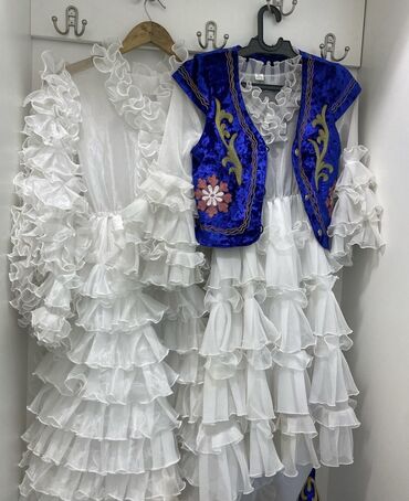 кыргызские национальные платья детские: Детское платье, цвет - Белый, Б/у