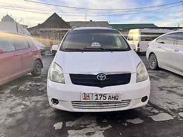 Toyota: Toyota Corolla Verso: 2002 г., 1.6 л, Механика, Газ, Минивэн — 6