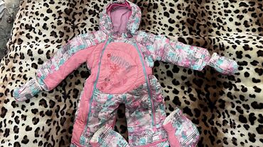 Куртки: Куртки каждая по 300 — 4