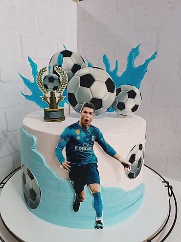 Кондитерские изделия, сладости: Именные торты на день рождения с декоративными топперами - Оформление — 4