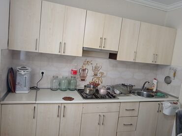 бу мебель: Mətbəx mebeli ölçü 2/87 sm qiymət 200 azn . Ustunde moyka, qaz