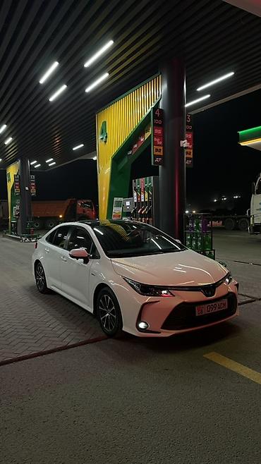 авто лейлек: Toyota Corolla: 2025 г., Гибрид, Седан — 1