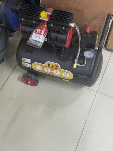 generator 10 kv: P.I.T. markalı bu qara rəngli elektrikli hava kompressoru, iki