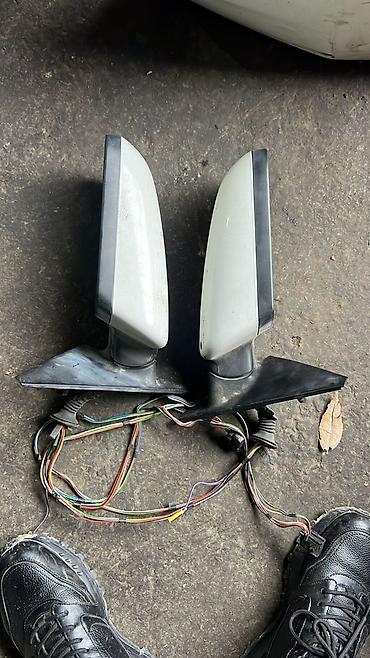 Другие детали системы освещения: Разбор Audi A6 C5 (1997–2004) — запчаст В наличии на фото: - Задние — 5