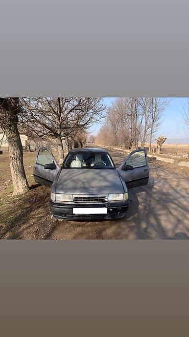 Opel: Opel Vectra: 1992 г., 1.6 л, Механика, Бензин, Седан — 1