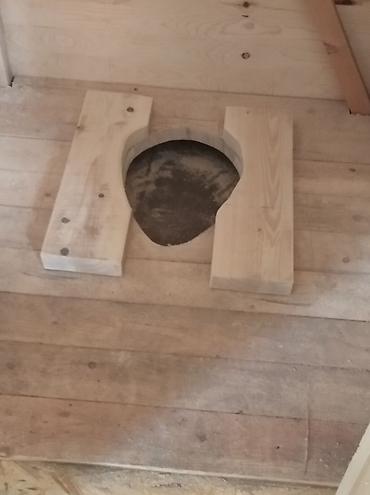 Уличный туалет: Уличный туалет из лиственницы Дачный туалет из хорошего материала в at lalafo.kg — 10 Уличный туалет: Уличный туалет из лиственницы Дачный туалет из хорошего материала в — 10