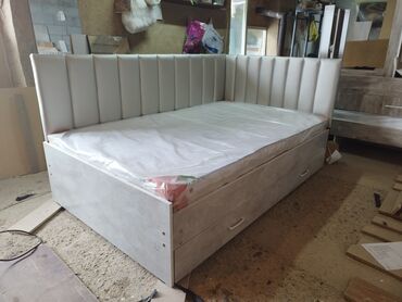мебель из дсп: Кровать, Новый