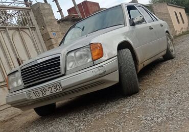 mersedes b 170: Mercedes-Benz 220: 2.5 l | 1995 il Hetçbek