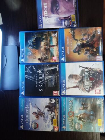 Oyun diskləri və kartricləri: Xaiş edirəm tam təsviri oxuyun. Salam PS4 üçün disklər satılır