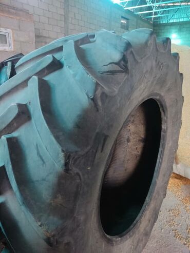 садовый трактор: Шина на трактор Джон дир и Класс 650.65R38 пара задние 540.65R28 пара