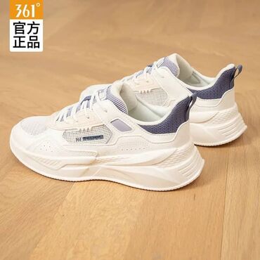 кроссовки волейбол: Продаю женские обуви 100% во оригинале бренд 361° размер 35 очень