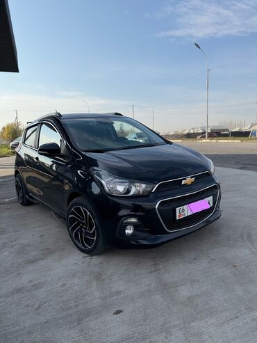 Chevrolet: Chevrolet Spark: 2015 г., 1 л, Автомат, Бензин, Хэтчбэк