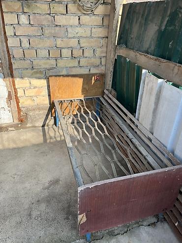 put up: Металлическая односпальная кровать советского типа. Советский в очень — 2