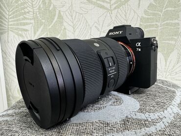 Видеокамеры: Sony a7 iii цена 1000$ Объектив sigma 24-70mm f/2.8 800$ DJI Ronin