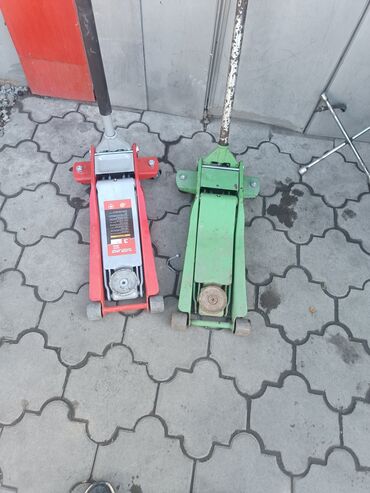 компрессор для шин: Требуется требуется вулканизаторщики!!!