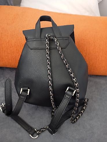 Putni koferi i torbe: Set torbi i tašni – više modela - Elegantna crna tašnica sa metalnim — 37