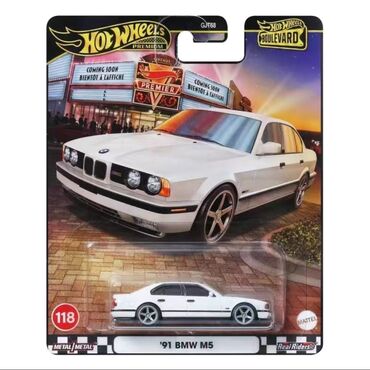 оптимус прайм: Hot Wheels Premium Boulevard — ’91 BMW M5 (E34) - Коллекционная