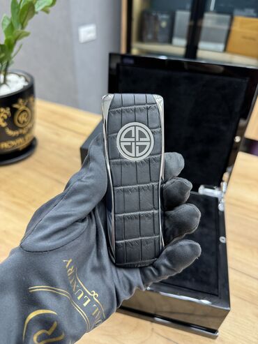 yeni model telefonlar: Vertu Signature Touch, rəng - Gümüşü, Düyməli