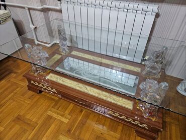 jurnalnı stol: Jurnal masası, İşlənmiş, Açılmayan, Kvadrat masa, Azərbaycan