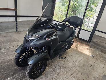 prodaja skutera 50 kubika: Na prodaju motor Yamaha Tricity 300 (MWD 300) koji se moze voziti sa B — 1