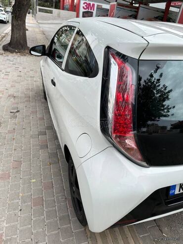 Toyota: Toyota Aygo: 1 l. | 2015 έ. Χάτσμπακ — 6