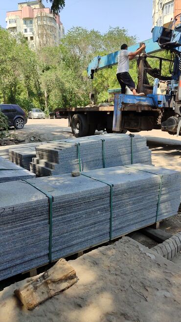 Фасадные гранитные плитки: Новый, Размер: Другой размер мм, Серый, Установка — 18