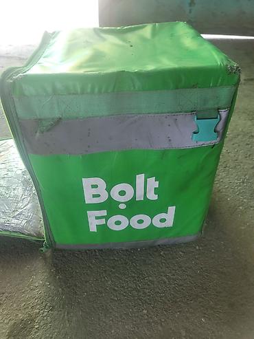 bolt food canta: Bolt food çantası, termo çanta satılır. Çiyinə taxılan qulpları yoxdu — 1