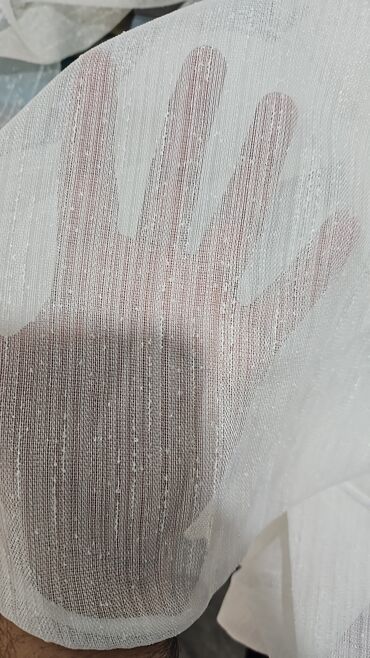 Saturn: Ağ rəngli, incə və şəffaf tül parça - Material: yüngül, hava keçirən