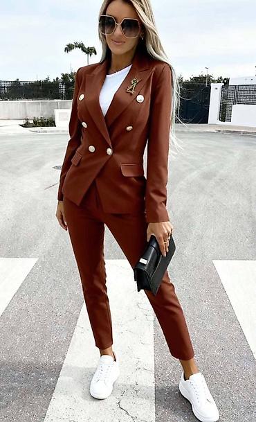 Kompleti: Ponovo dostupni 💫
Vasi omiljeni kompleti 
Vel: S M L
Cena: 3300
din — 7